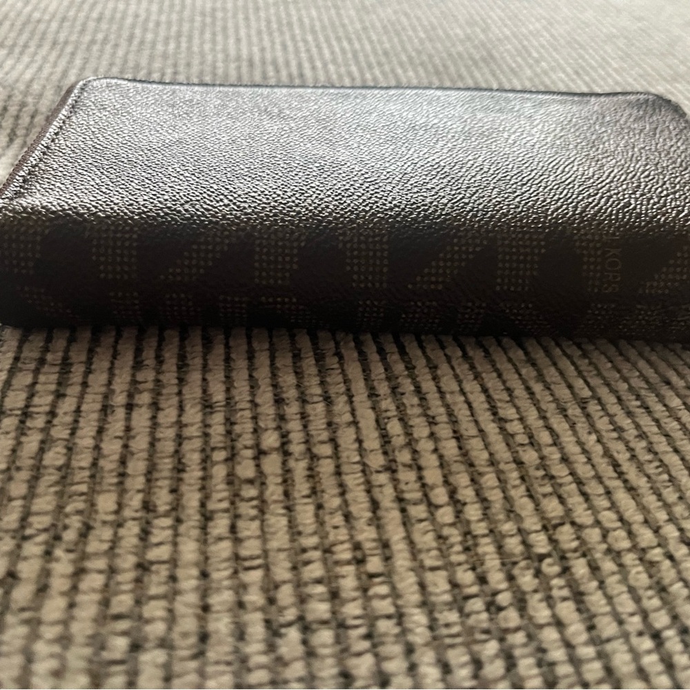 Brown Micheal Kors Wristlet Wallet with Gold Accents - Picture 6 of 10